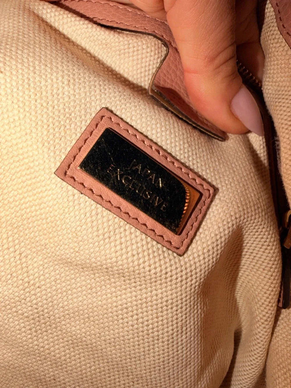 Gucci Blush Pink Pebbled Leather Tote with Tassel - Picture 10 of 10
